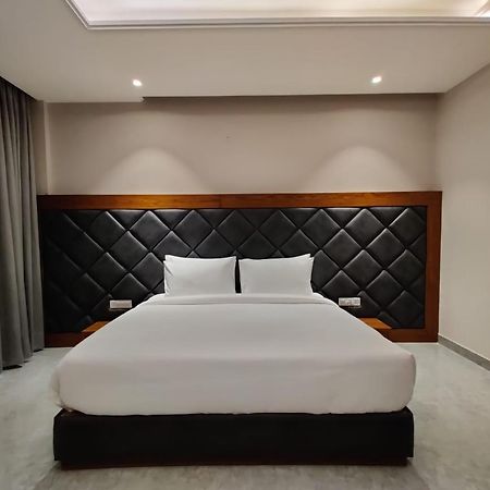 Hotel Parth Уна Экстерьер фото