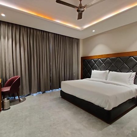 Hotel Parth Уна Экстерьер фото