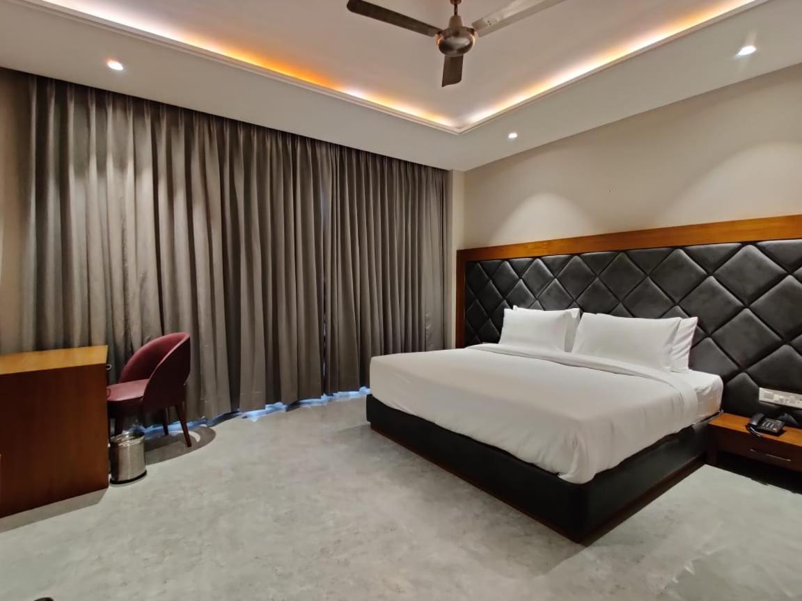 Hotel Parth Уна Экстерьер фото